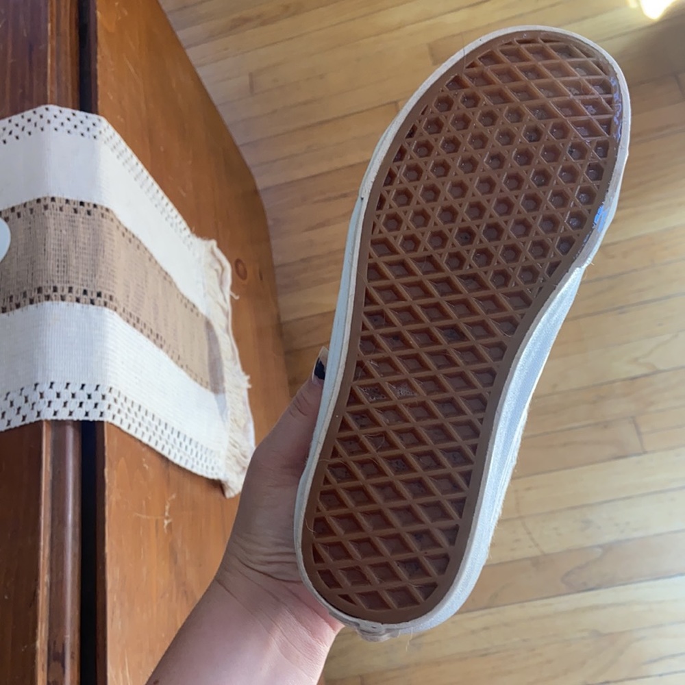 Vans - Picture 5 of 5